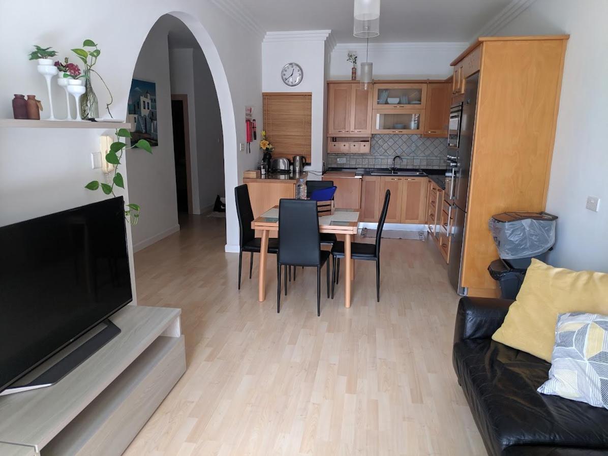 Gaia St Paul'S Bay Modern Cosy Apartment เซนต์พอลส์เบย์ ภายนอก รูปภาพ